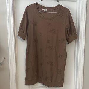 Velzera Distressed Brown Short Sleeve Tee